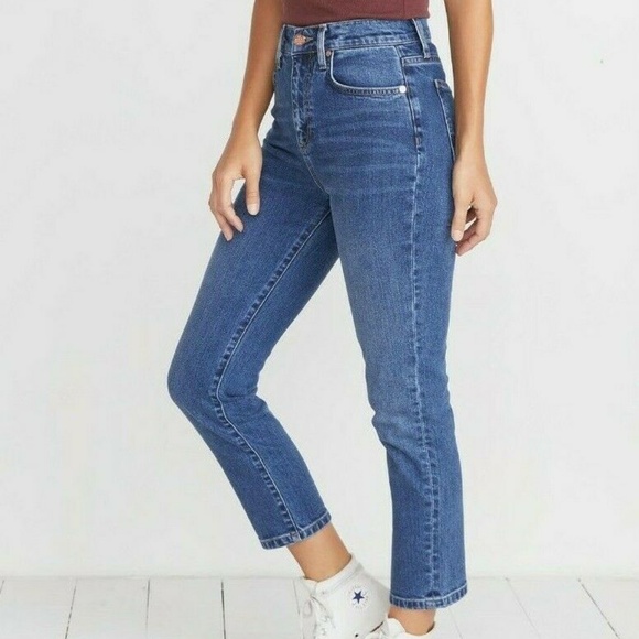 Marine Layer Vintage Straight Jean in Medium Wash - Picture 2 of 4